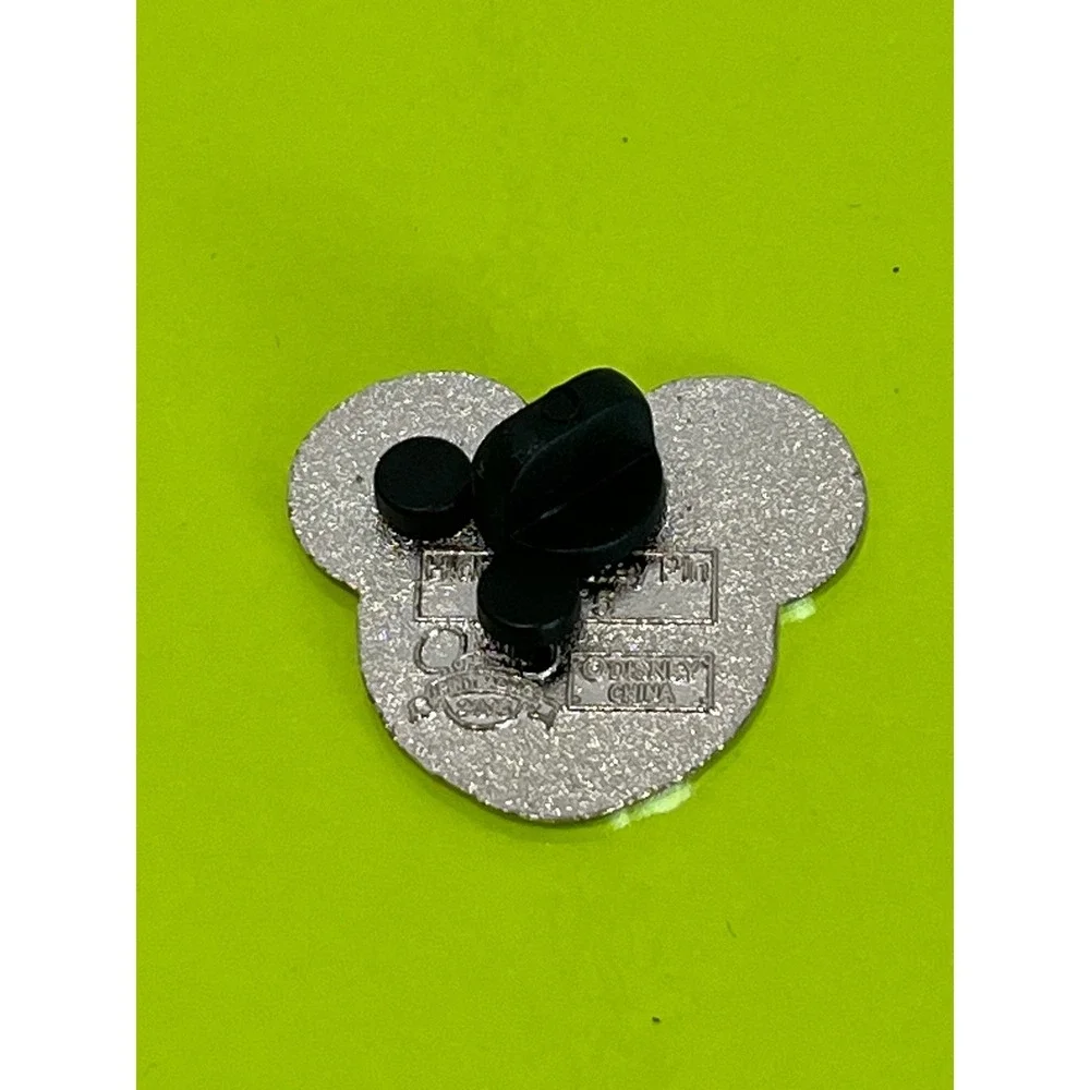 Disney Hidden Mickey Pin 2008 Green White Mickey Mouse Head 3 of 5 Collectible